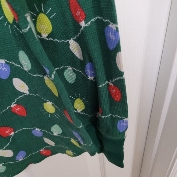 Holiday shirt - Picture 4 of 6